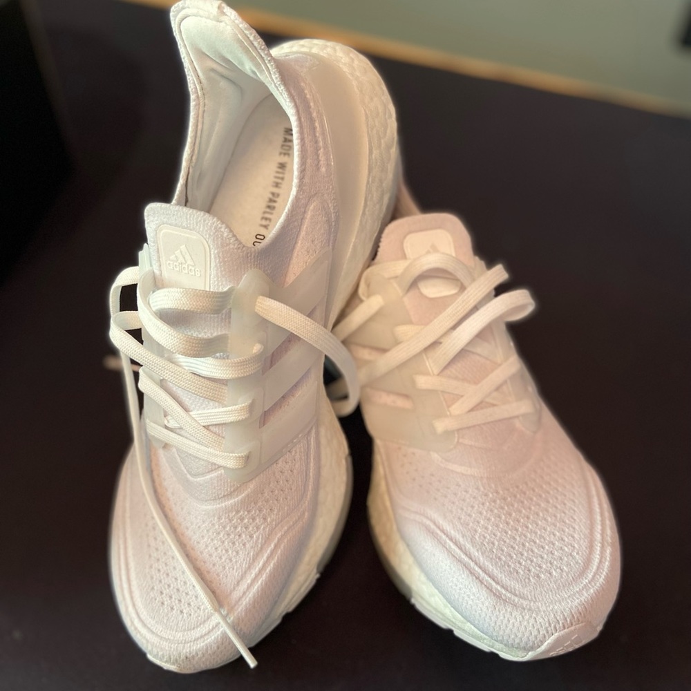 Like NEW6.5 White Adidas Ultraboost 21W